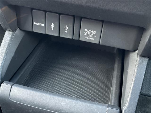 オデッセイ 　純正ナビ　両側パワースライドドア　クルーズコントロール　バックカメラ　ビルドインＥＴＣ　ＬＥＤヘッドライト　フォグライト　オートライト　電動格納ミラー　プッシュスタート　スマートキー（8枚目）