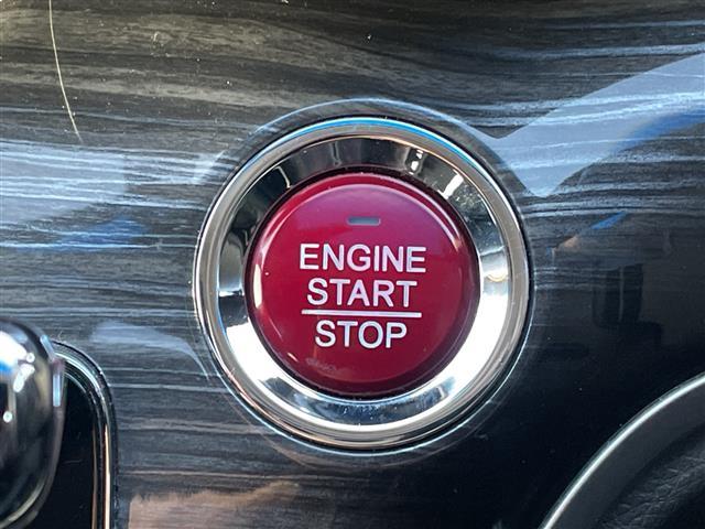 オデッセイ 　純正ナビ　両側パワースライドドア　クルーズコントロール　バックカメラ　ビルドインＥＴＣ　ＬＥＤヘッドライト　フォグライト　オートライト　電動格納ミラー　プッシュスタート　スマートキー（10枚目）