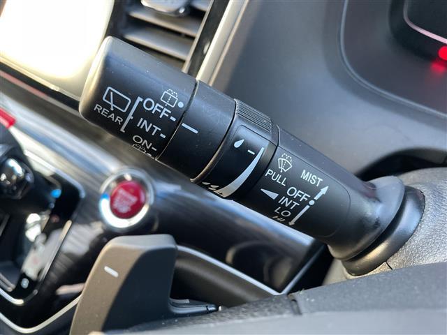 オデッセイ 　純正ナビ　両側パワースライドドア　クルーズコントロール　バックカメラ　ビルドインＥＴＣ　ＬＥＤヘッドライト　フォグライト　オートライト　電動格納ミラー　プッシュスタート　スマートキー（25枚目）