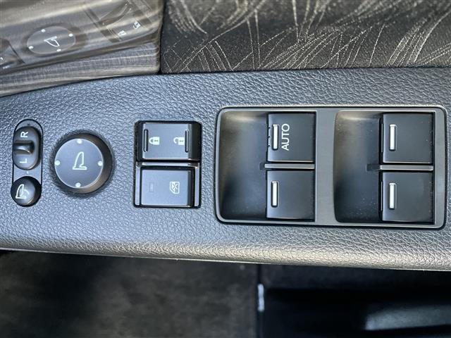 オデッセイ 　純正ナビ　両側パワースライドドア　クルーズコントロール　バックカメラ　ビルドインＥＴＣ　ＬＥＤヘッドライト　フォグライト　オートライト　電動格納ミラー　プッシュスタート　スマートキー（38枚目）