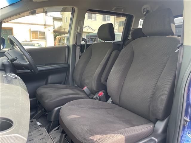 フリード Ｇ　ジャストセレクション　スマートキー　社外ナビ　Ｂｌｕｅｔｏｏｔｈ　バックカメラ　ＡＬＰＩＮＥ後席モニター　ＥＴＣ　前後ドラレコ　片側パワスラ　純正フロアマット　社外アルミ（14枚目）