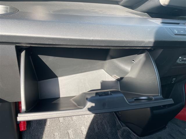 フリード Ｇ　ジャストセレクション　スマートキー　社外ナビ　Ｂｌｕｅｔｏｏｔｈ　バックカメラ　ＡＬＰＩＮＥ後席モニター　ＥＴＣ　前後ドラレコ　片側パワスラ　純正フロアマット　社外アルミ（37枚目）