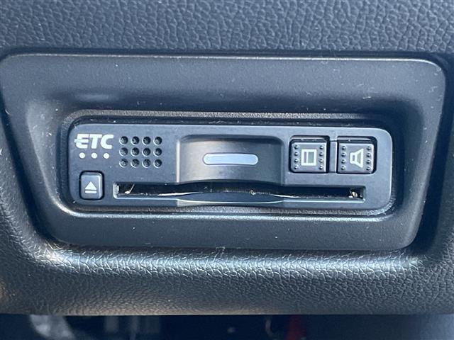 ステップワゴンスパーダ スパーダ　ホンダセンシング　純正ＨＤＤナビ　両側パワースライドドア　追従式クルーズコントロール　バックカメラ　ドライブレコーダー／デジタルミラー　プッシュスタート／スマートキー　パドルシフト　ＬＥＤヘッド　フォグランプ　純正ＡＷ（5枚目）