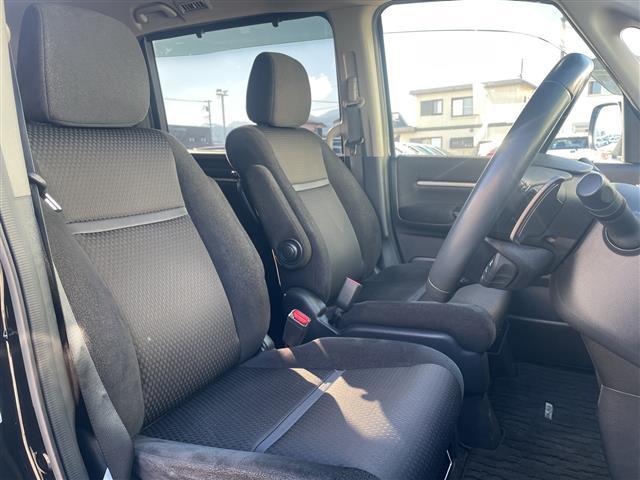 ステップワゴンスパーダ スパーダ　ホンダセンシング　純正ＨＤＤナビ　両側パワースライドドア　追従式クルーズコントロール　バックカメラ　ドライブレコーダー／デジタルミラー　プッシュスタート／スマートキー　パドルシフト　ＬＥＤヘッド　フォグランプ　純正ＡＷ（14枚目）