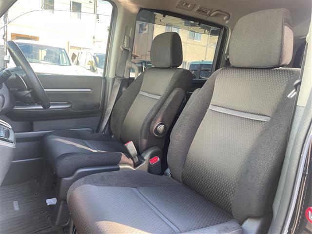 ステップワゴンスパーダ スパーダ　ホンダセンシング　純正ＨＤＤナビ　両側パワースライドドア　追従式クルーズコントロール　バックカメラ　ドライブレコーダー／デジタルミラー　プッシュスタート／スマートキー　パドルシフト　ＬＥＤヘッド　フォグランプ　純正ＡＷ（15枚目）