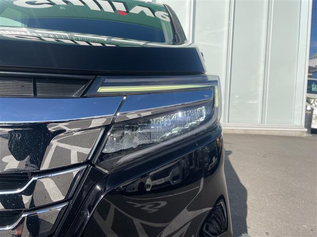 ステップワゴンスパーダ スパーダ　ホンダセンシング　純正ＨＤＤナビ　両側パワースライドドア　追従式クルーズコントロール　バックカメラ　ドライブレコーダー／デジタルミラー　プッシュスタート／スマートキー　パドルシフト　ＬＥＤヘッド　フォグランプ　純正ＡＷ（17枚目）