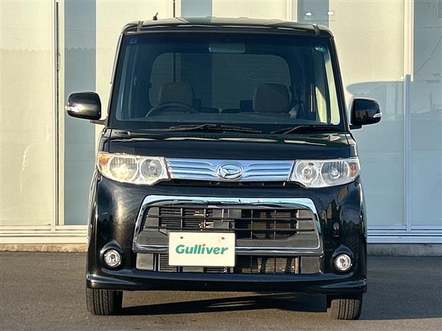 タント カスタムＬ　ｃｌａｒｉｏｎ製ＨＤＤナビ　片側イージークローザードア　純正１５インチアルミホイール　純正フロアマット　フォグランプ　電動格納ミラー　スマートキー　ドアバイザー　ＥＴＣ　保証書　取扱説明書（6枚目）