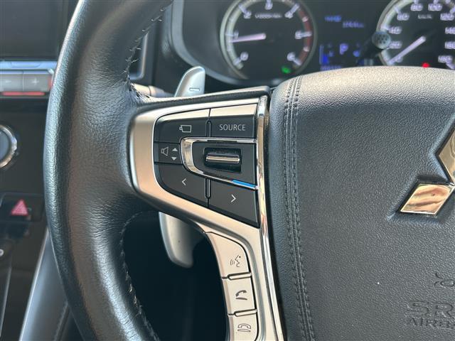 デリカＤ：５ Ｐ　ＡＬＰＩＮＥナビ　マルチアラウンドモニター　ＡｐｐｌｅＣａｒＰｌａｙ　Ａｎｄｒｏｉｄ　Ａｕｔｏ　Ｂｌｕｅｔｏｏｔｈ　ＥＴＣ２．０　　クルコン　両側パワスラ　パワーバックドア　クルコン　パドルシフト（11枚目）