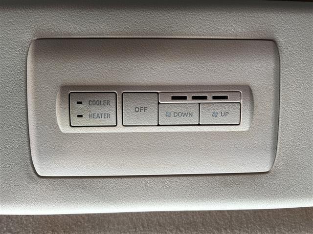 デリカＤ：５ Ｐ　ＡＬＰＩＮＥナビ　マルチアラウンドモニター　ＡｐｐｌｅＣａｒＰｌａｙ　Ａｎｄｒｏｉｄ　Ａｕｔｏ　Ｂｌｕｅｔｏｏｔｈ　ＥＴＣ２．０　　クルコン　両側パワスラ　パワーバックドア　クルコン　パドルシフト（29枚目）