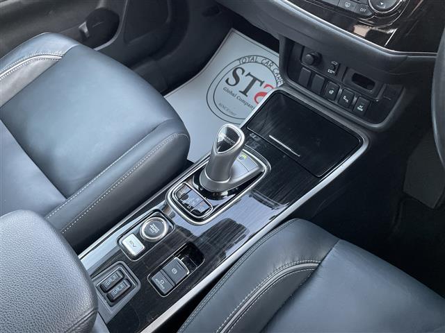 アウトランダーPHEV Gプレミアムパッケージ 純正ナビ 4WD スペアキー1本 全方位カメラ ステアリングヒーター ヒートシーター ドラレコ ETC 電動リアゲート パワーシート レザーシート コーナーセンサー 純正AW 純正フロアマット(23枚目)