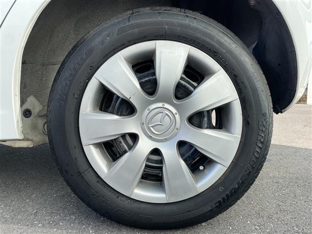 デミオ １３Ｃ　カーオーディオ　リモコンキー　ドアバイザー　ハロゲンヘッドライト　純正フロアマット　リモコンキー　ＡＢＳ　Ｗエアバック　保証書　取扱説明書　記録簿　パワーステアリング　パワーウィンドウ（39枚目）