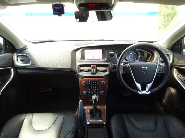 Ｖ４０ Ｔ３　クラシックエディション　当社所有ボルボディーラー下取車／アイシン６速／ＩｎｔｅｌｌｉＳａｆｅ／Ｈａｒｍａｎ　Ｋａｒｄｏｎ／黒革／ナビ＆地デジ＆バックカメラ＆ＥＴＣ２．０＆Ｂｌｕｅｔｏｏｔｈ＆ユピテルドラレコ前後＆パドルシフト（31枚目）