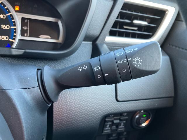 トール カスタムＧ　ターボ　衝突被害軽減ブレーキ／横滑り防止装置／両側パワースライドドア／アダプティブクルーズコントロール／プッシュボタンスタート／オートライト／オートハイビーム／ホールドモード付電動パーキングブレーキ（33枚目）