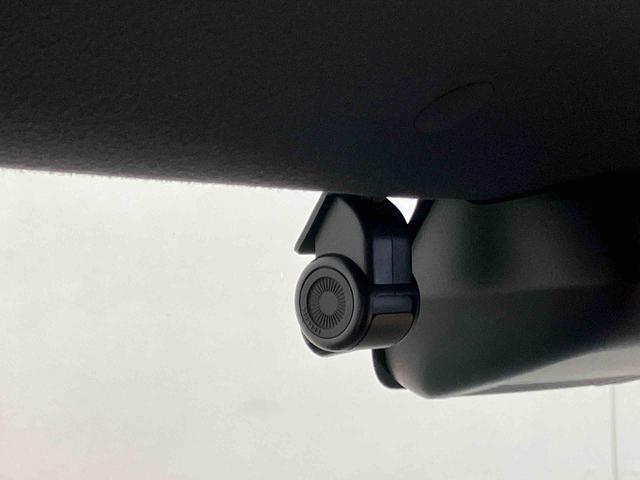 タント カスタムRS バックカメラ連動9インチフルセグナビ USB接続 ブルートゥース対応 フロント.リヤドライブレコーダー連動 ETC 前席シートヒーター バックドア大型スポイラー バックドアメッキセンターガーニッシュ(9枚目)