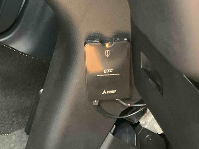 タント カスタムRS バックカメラ連動9インチフルセグナビ USB接続 ブルートゥース対応 フロント.リヤドライブレコーダー連動 ETC 前席シートヒーター バックドア大型スポイラー バックドアメッキセンターガーニッシュ(11枚目)