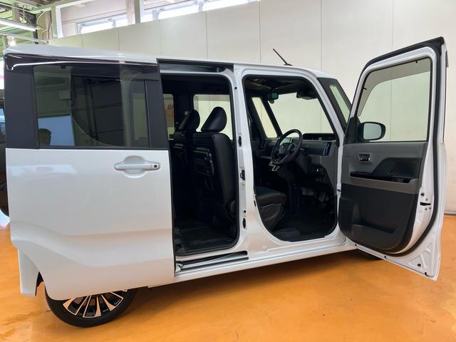 タント カスタムRS バックカメラ連動9インチフルセグナビ USB接続 ブルートゥース対応 フロント.リヤドライブレコーダー連動 ETC 前席シートヒーター バックドア大型スポイラー バックドアメッキセンターガーニッシュ(15枚目)