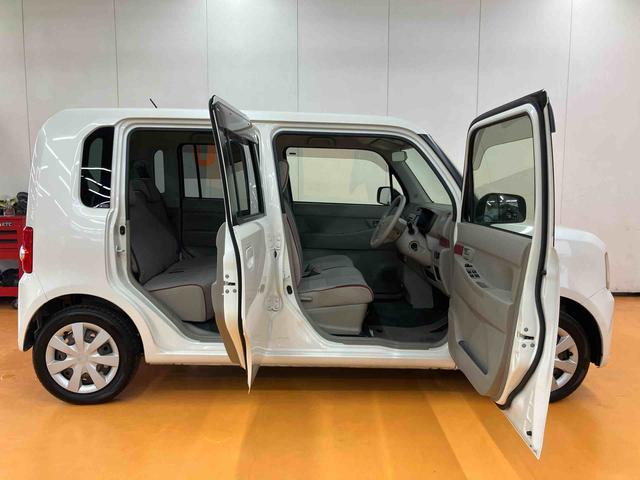 ムーヴコンテ Ｘ　ＣＤラジオチューナー　キーフリーシステム　アイドリングストップ　助手席シートバックポケット＋ショッピングフック　バニティーミラー付き左右サンバイザー　助手席シートアンダートレイ　オートエアコン（14枚目）