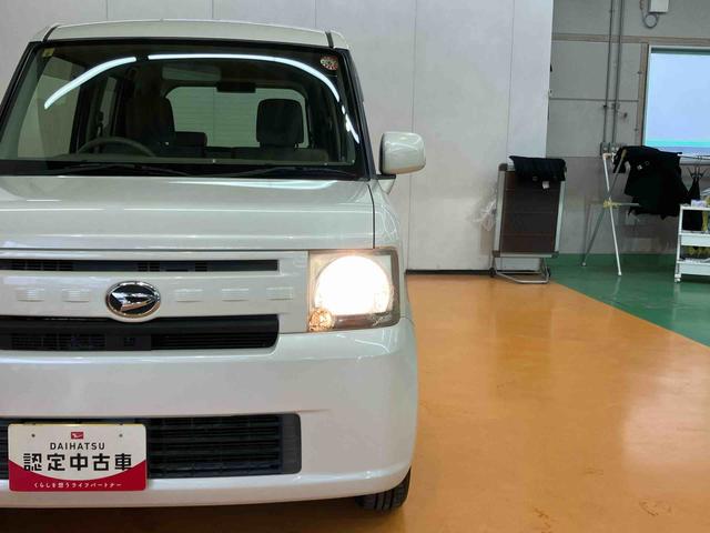 ムーヴコンテ Ｘ　ＣＤラジオチューナー　キーフリーシステム　アイドリングストップ　助手席シートバックポケット＋ショッピングフック　バニティーミラー付き左右サンバイザー　助手席シートアンダートレイ　オートエアコン（22枚目）