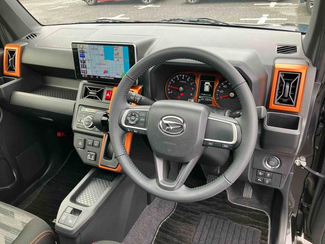 タフト Ｇ　９型ナビ／ＴＶ／ＤＶＤ／ＢＴ／ＵＳＢ　Ｂカメラ　ＥＴＣ　前後ドラレコ　ＬＥＤヘッドライト　オートライト　ＡＤＢ　スマアシ　コーナーセンサー　ガラスルーフ　ルーフレール　シートヒーター　アルミホイール（7枚目）
