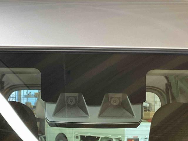 ハイゼットカーゴ デラックス 衝突回避支援システム 横滑り防止装置 アイドリングストップ オートライト オートハイビーム LEDヘッドライト オーバーヘッドシェルフ キーレスエントリー 前席パワーウインドウ 前後コーナーセンサー(17枚目)