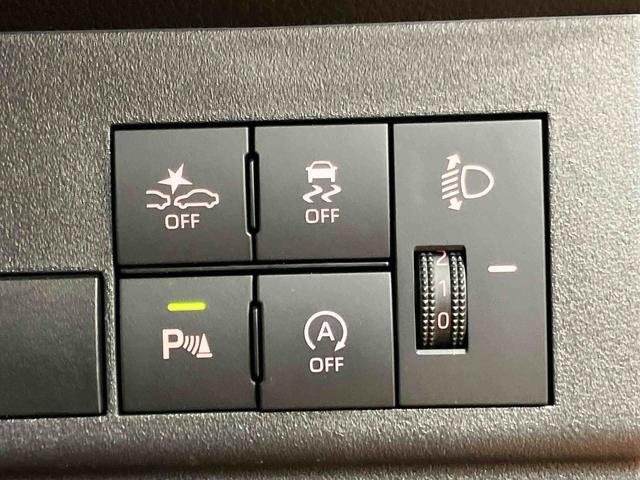 ハイゼットカーゴ デラックス 衝突回避支援システム 横滑り防止装置 アイドリングストップ オートライト オートハイビーム LEDヘッドライト オーバーヘッドシェルフ キーレスエントリー 前席パワーウインドウ 前後コーナーセンサー(20枚目)