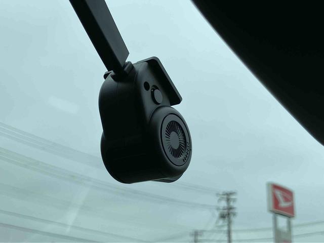 ロッキー プレミアムＧ　４ＷＤ　４ＷＤ　ターボ　９型ナビ／ＴＶ／ＤＶＤ／ＢＴ／ＵＳＢ　Ｂカメラ　前後ドラレコ　ＥＴＣ　ＬＥＤヘッドライト　オートライト　全車速追従クルコン　スマアシ　コーナーセンサー　シートヒーター　リヤフォグランプ（5枚目）