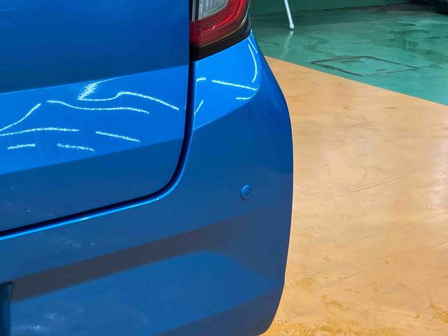 ミライース X SAIII CDラジオチューナー USB接続 AUX接続 衝突被害軽減ブレーキ 横滑り防止装置 アイドリングストップ 前後コーナーセンサー オートハイビーム バニティーミラー付き左右サンバイザー(18枚目)