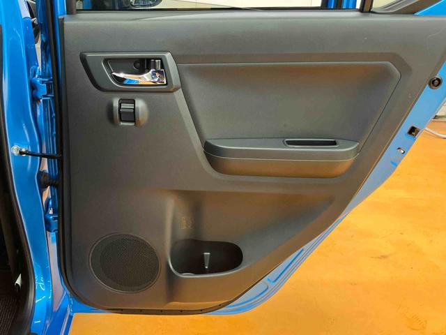 ミライース X SAIII CDラジオチューナー USB接続 AUX接続 衝突被害軽減ブレーキ 横滑り防止装置 アイドリングストップ 前後コーナーセンサー オートハイビーム バニティーミラー付き左右サンバイザー(27枚目)