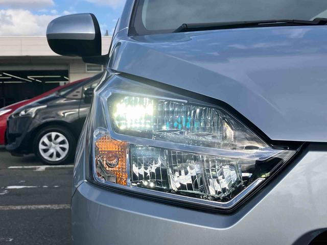 ミライース X SAIII LEDヘッドライト オートライト オートハイビーム スモークガラス デジタルメーター 電動格納ドアミラー 前後コーナーセンサー キーレスエントリー 盗難防止アラーム サイドレバー式駐車ブレーキ(3枚目)