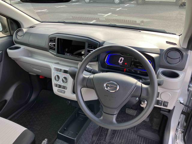 ミライース X SAIII LEDヘッドライト オートライト オートハイビーム スモークガラス デジタルメーター 電動格納ドアミラー 前後コーナーセンサー キーレスエントリー 盗難防止アラーム サイドレバー式駐車ブレーキ(7枚目)