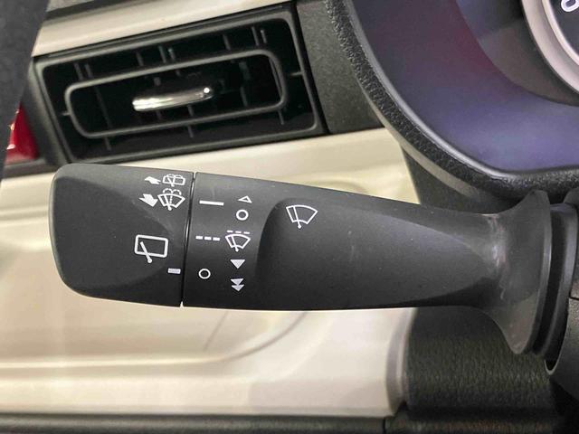 ムーヴキャンバス ストライプスＧターボ　衝突回避支援システム　横滑り防止装置　アダプティブクルーズコントロール　ホールド機能付き電動パーキングブレーキ　置きラクボックス　ホットカップホルダー　前席シートヒーター　前後コーナーセンサー（39枚目）