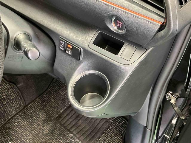 シエンタ X ナビ/BT/TV/DISC/バックカメラ/ステアリングスイッチ ETC 左側パワスラ LEDヘッドライト ハロゲンフォグランプ スマートキー 電格ドアミラー 横滑り防止装置 アイドリングストップ(50枚目)