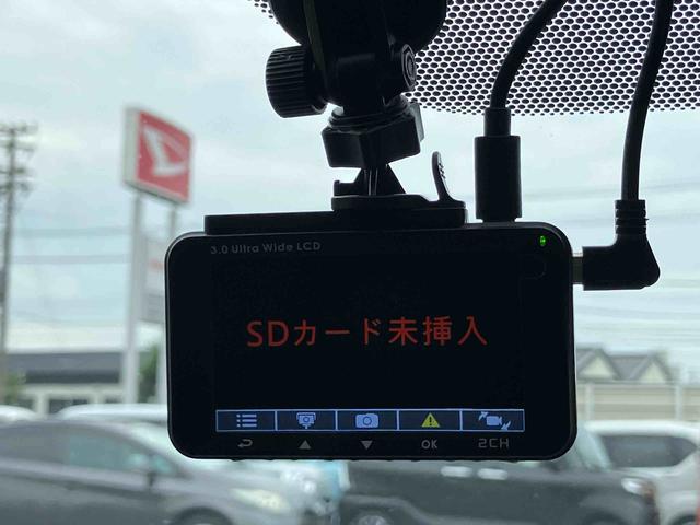 シエンタ ハイブリッド G セーフティーエディション ハイブリッド ナビ/TV/DVD/BT/USB 全周囲カメラ 前後ドラレコ ETC クルコン LEDヘッドランプ 両側電動スライドドア シートヒーター 革巻きステアリング ステアリングヒーター アルミ(4枚目)