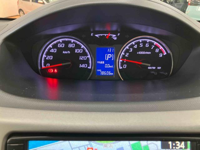 ムーヴ カスタム　Ｘリミテッド　ナビ／ワンセグＴＶ／ＣＤ／ＡＭ・ＦＭラジオ／ＡＵＸ接続　Ｂカメラ　ＨＩＤヘッドライト　フォグランプ　トップシェイドガラス　革巻ステアリング　アルミホイール　オートエアコン　キーフリー　プッシュスタート（15枚目）