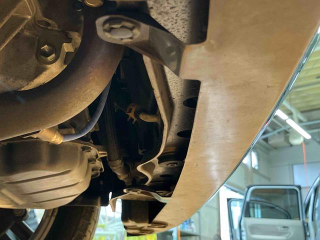 ムーヴコンテ カスタム RS ターボエンジン ETC 15インチアルミホイール HIDヘッドライト ハロゲンフォグランプ クリアテールランプ ドアミラーウインカー スマートキー 電格ドアミラー 照明&バニディミラー付きサンバイザー(6枚目)