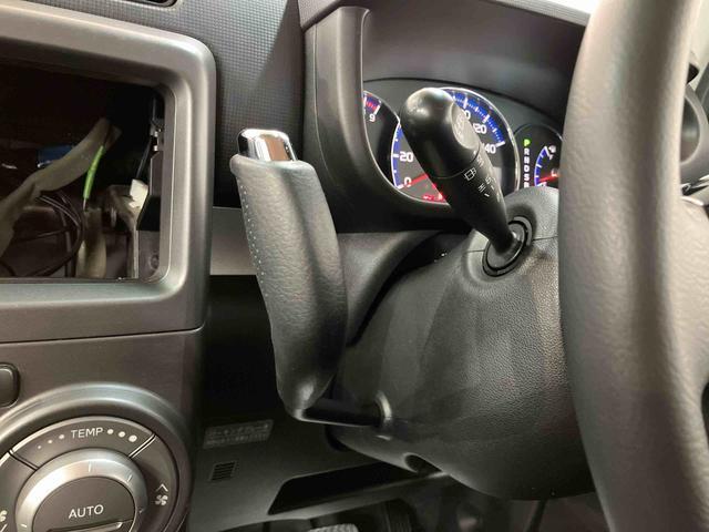 ムーヴコンテ カスタム RS ターボエンジン ETC 15インチアルミホイール HIDヘッドライト ハロゲンフォグランプ クリアテールランプ ドアミラーウインカー スマートキー 電格ドアミラー 照明&バニディミラー付きサンバイザー(42枚目)