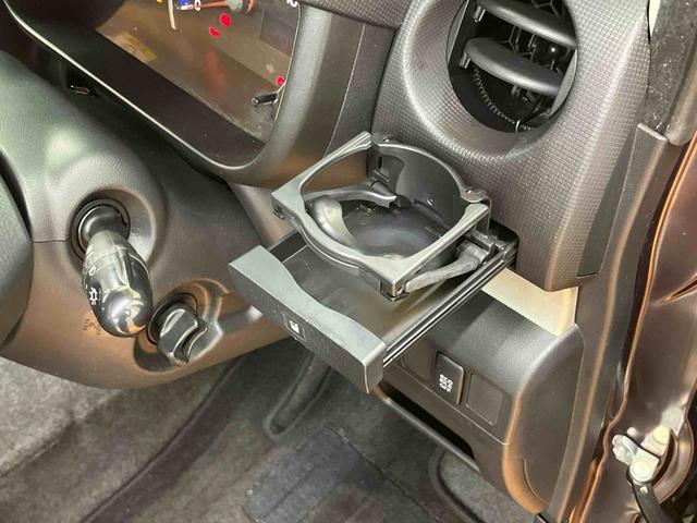 ムーヴコンテ カスタム RS ターボエンジン ETC 15インチアルミホイール HIDヘッドライト ハロゲンフォグランプ クリアテールランプ ドアミラーウインカー スマートキー 電格ドアミラー 照明&バニディミラー付きサンバイザー(46枚目)