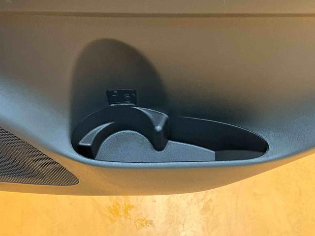 ムーヴコンテ カスタム RS ターボエンジン ETC 15インチアルミホイール HIDヘッドライト ハロゲンフォグランプ クリアテールランプ ドアミラーウインカー スマートキー 電格ドアミラー 照明&バニディミラー付きサンバイザー(54枚目)