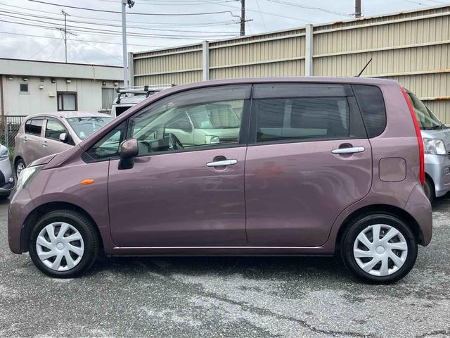 ムーヴ L SA CDラジオチューナー AUX接続 衝突被害軽減ブレーキ 横滑り防止装置 アイドリングストップ マニュアルレベリング機能付ハロゲンヘッドライト バニティーミラー付き左右サンバイザー チルトステアリング(17枚目)