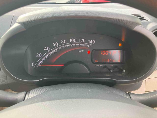 ムーヴ L SA CDラジオチューナー AUX接続 衝突被害軽減ブレーキ 横滑り防止装置 アイドリングストップ マニュアルレベリング機能付ハロゲンヘッドライト バニティーミラー付き左右サンバイザー チルトステアリング(45枚目)