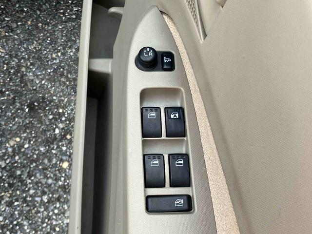 ムーヴ L SA CDラジオチューナー AUX接続 衝突被害軽減ブレーキ 横滑り防止装置 アイドリングストップ マニュアルレベリング機能付ハロゲンヘッドライト バニティーミラー付き左右サンバイザー チルトステアリング(56枚目)