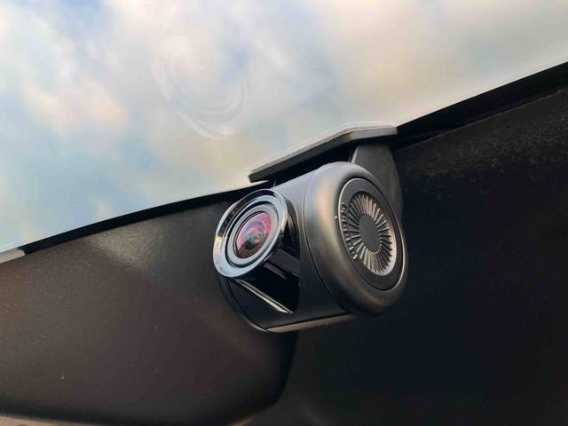 タント カスタムRSスタイルセレクション ターボ 9型ナビ/BT/TV/DISC/全周囲M/ステアスイッチ 前後ドラレコ ETC サイドガーニッシュ 両側パワスラ 15インチアルミ LEDヘッド&フォグ シートヒーター クルコン 衝突被害軽減(4枚目)