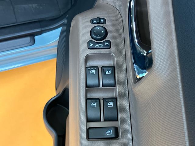 ムーヴキャンバス セオリーG エコアイドル非装着車 スマホ連携ディスプレイオーディオ USB.HDMI接続 ブルートゥース対応 ワイヤレス充電器 インパネアッパーボックス ホットカップホルダー 置きラクボックス ホールド機能付き電動パーキングブレーキ(62枚目)