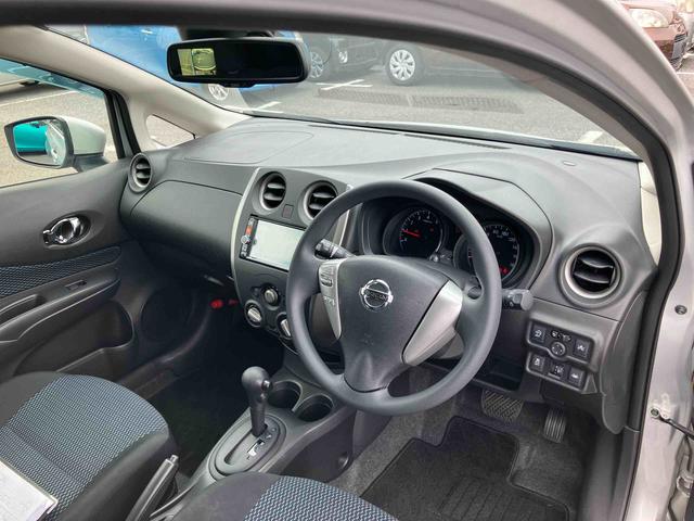 ノート X Vセレクション+セーフティ ナビ/TV/DVD/BT/USB 全周囲カメラ ETC セイフティーシールド 車線逸脱警報 横滑防止装置 ディスプレイ付き防眩ルームミラー 前後クリアランスセンサー アイドリングストップ スマートキー(9枚目)