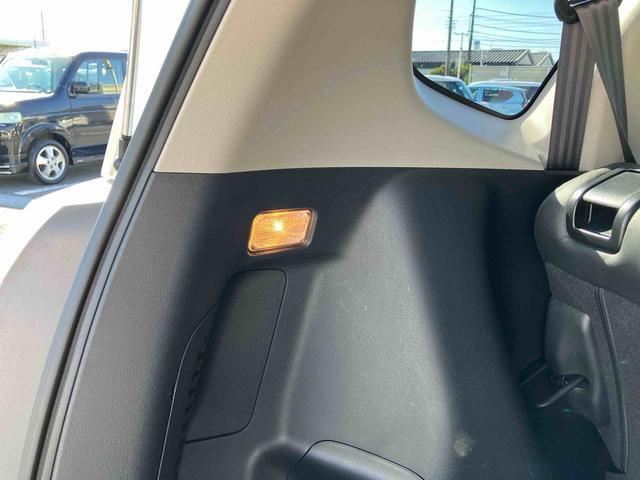 フィットハイブリッド XHセレクション ファインスタイル ハイブリッド ナビ/ワンセグTV/DVD/BT/USB バックカメラ ETC オートクルーズ HIDヘッドライト オートライト シートヒーター パドルシフト オートエアコン シートリフター キーフリー(13枚目)