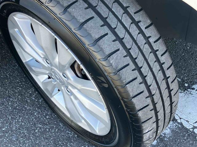 フィットハイブリッド XHセレクション ファインスタイル ハイブリッド ナビ/ワンセグTV/DVD/BT/USB バックカメラ ETC オートクルーズ HIDヘッドライト オートライト シートヒーター パドルシフト オートエアコン シートリフター キーフリー(22枚目)