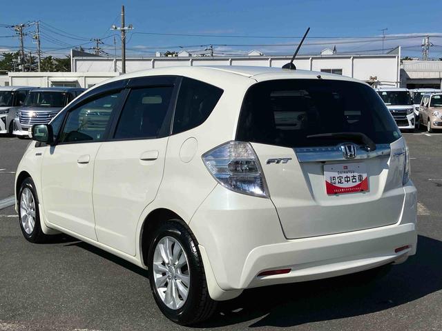 フィットハイブリッド XHセレクション ファインスタイル ハイブリッド ナビ/ワンセグTV/DVD/BT/USB バックカメラ ETC オートクルーズ HIDヘッドライト オートライト シートヒーター パドルシフト オートエアコン シートリフター キーフリー(30枚目)