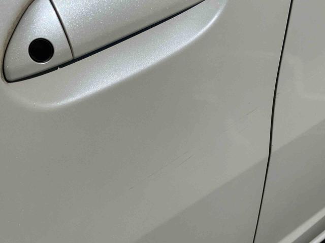 フィットハイブリッド XHセレクション ファインスタイル ハイブリッド ナビ/ワンセグTV/DVD/BT/USB バックカメラ ETC オートクルーズ HIDヘッドライト オートライト シートヒーター パドルシフト オートエアコン シートリフター キーフリー(32枚目)