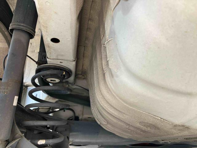 フィットハイブリッド XHセレクション ファインスタイル ハイブリッド ナビ/ワンセグTV/DVD/BT/USB バックカメラ ETC オートクルーズ HIDヘッドライト オートライト シートヒーター パドルシフト オートエアコン シートリフター キーフリー(35枚目)