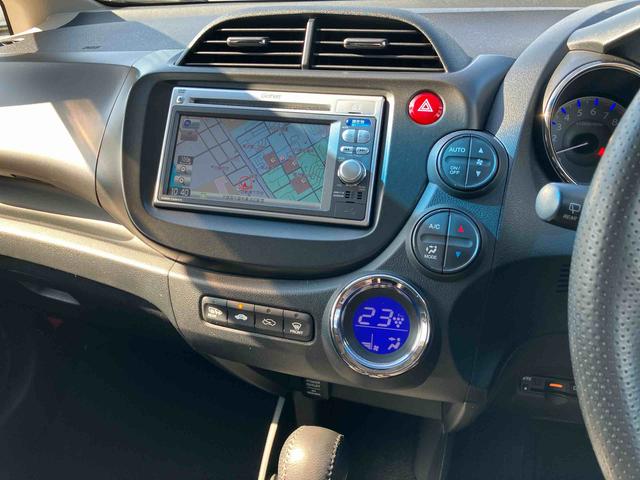 フィットハイブリッド XHセレクション ファインスタイル ハイブリッド ナビ/ワンセグTV/DVD/BT/USB バックカメラ ETC オートクルーズ HIDヘッドライト オートライト シートヒーター パドルシフト オートエアコン シートリフター キーフリー(39枚目)